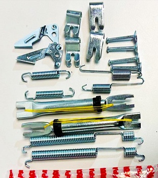 Комплект монтажный тормозных колодок c распоными планками VW POLO Sedan PSRK0267 Patron